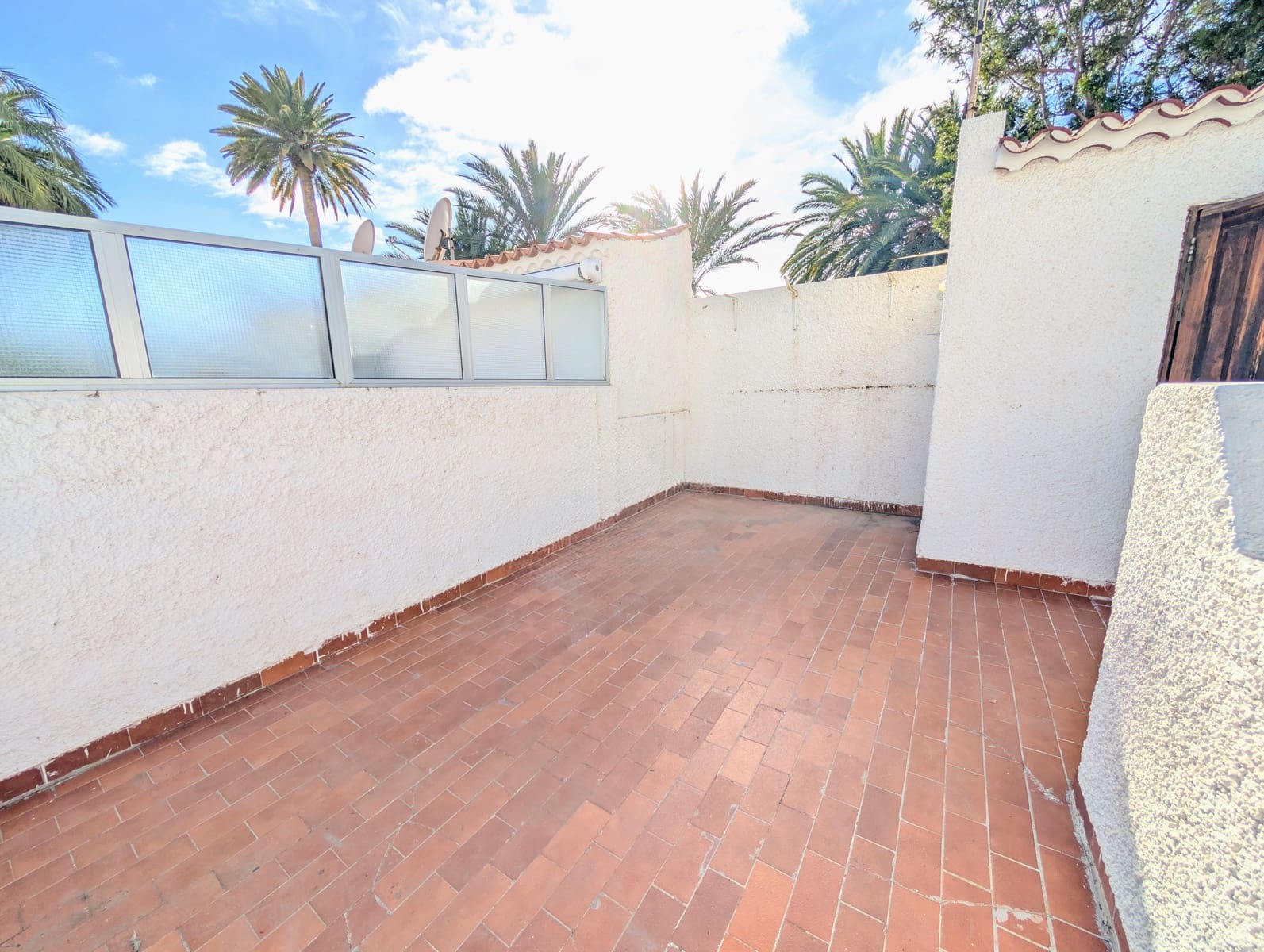 2 slaapkamer Rijtjeshuis te koop in Santa Cruz de Tenerife met zwembad - € 300.000 (Ref: 9988333)