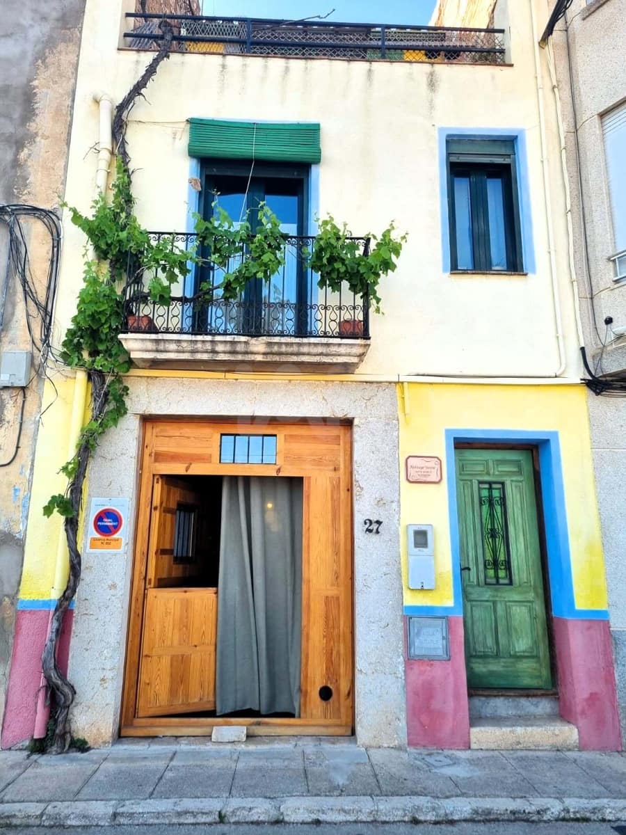 3 bedroom Townhouse for sale in Tarragona city - € 180,000 (Ref: 9988335)