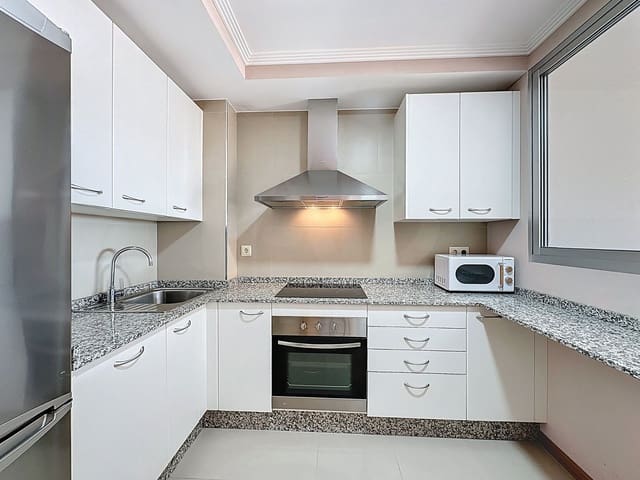 2 sypialnia Penthouse na sprzedaż w Miasto Pontevedra z basenem garażem - 235 000 € (Ref: 9988336)