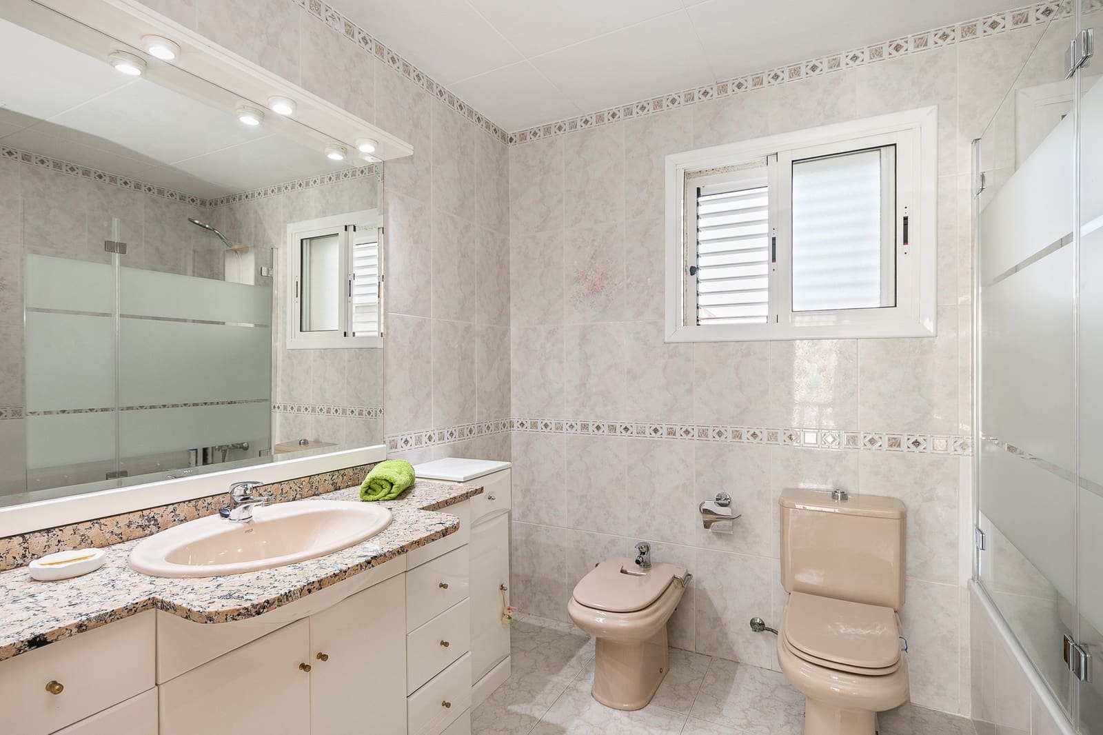 4 soveværelse Byhus til salg i Tarragona by med garage - € 498.000 (Ref: 9988338)