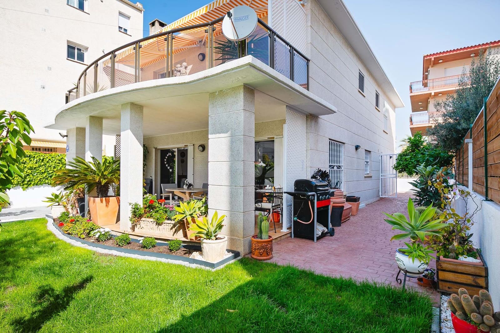 4 soveværelse Byhus til salg i Tarragona by med garage - € 498.000 (Ref: 9988338)