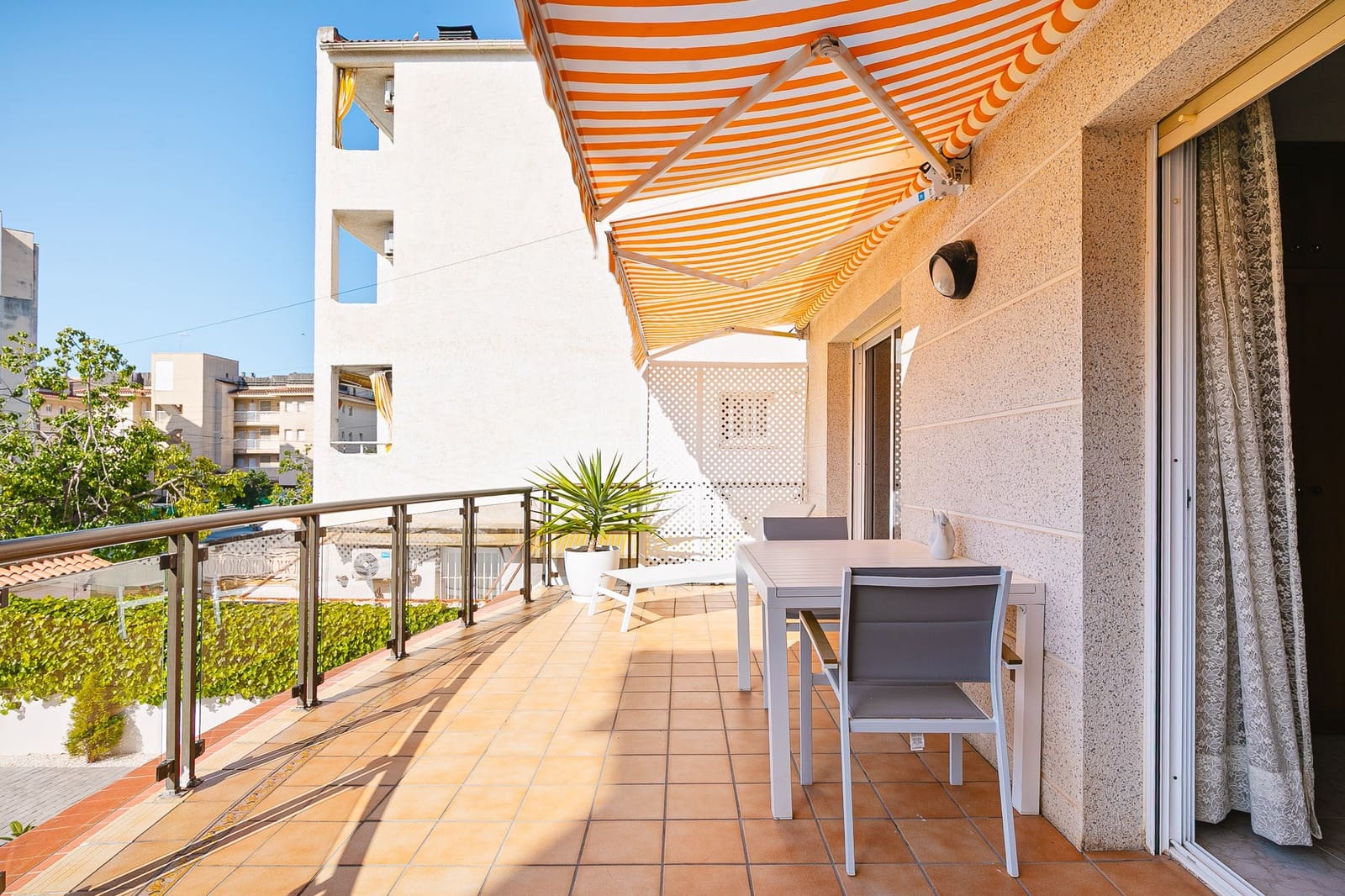 4 soveværelse Byhus til salg i Tarragona by med garage - € 498.000 (Ref: 9988338)