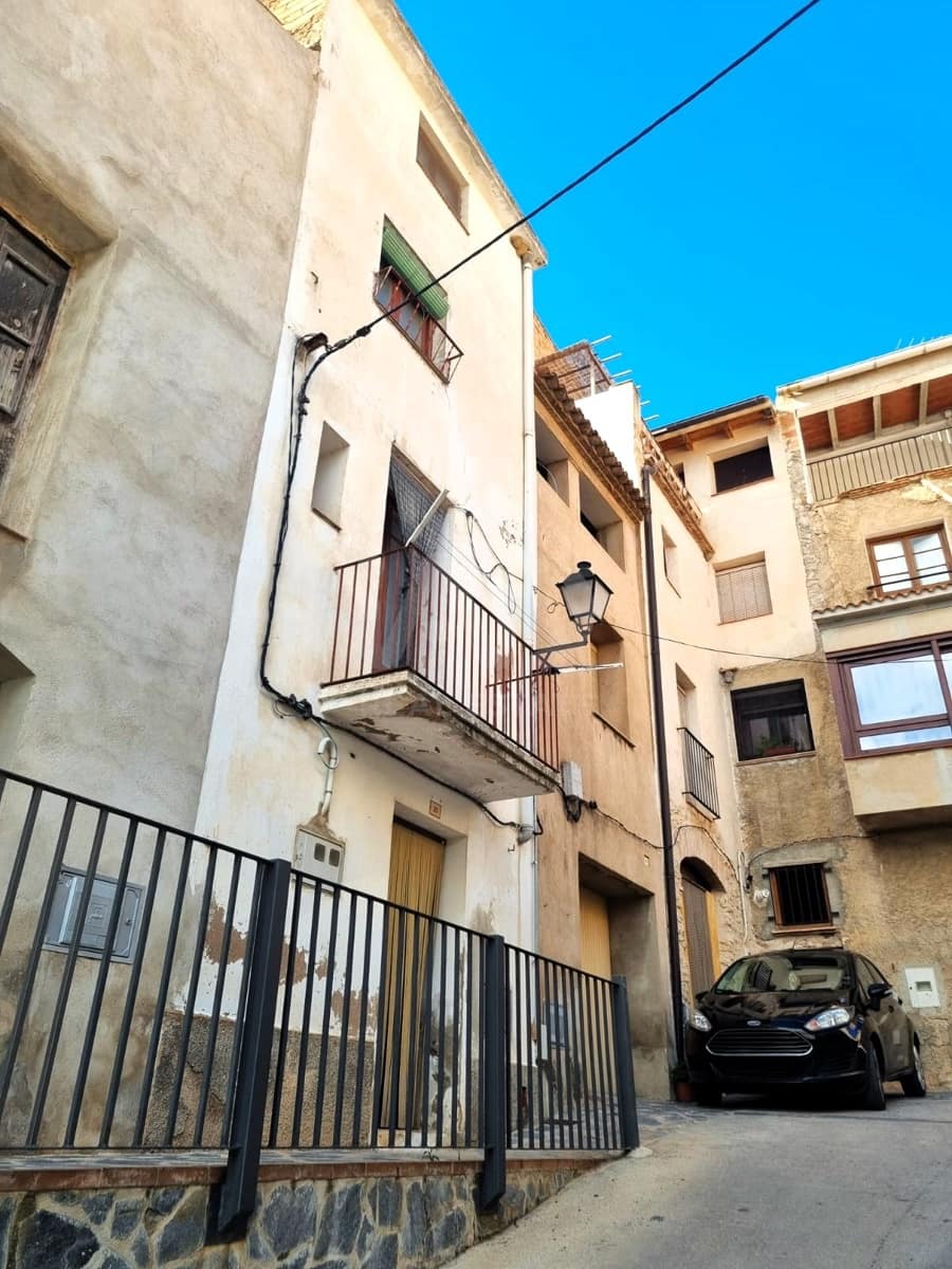 2 slaapkamer Huis te koop in Tarragona stad - € 28.000 (Ref: 9988342)
