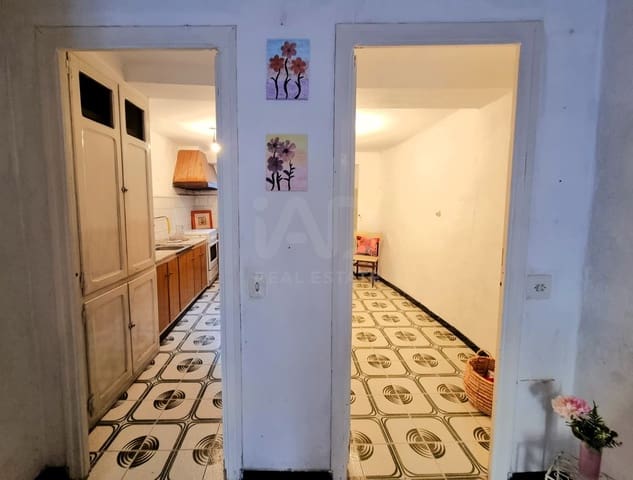 2 slaapkamer Huis te koop in Tarragona stad - € 28.000 (Ref: 9988342)