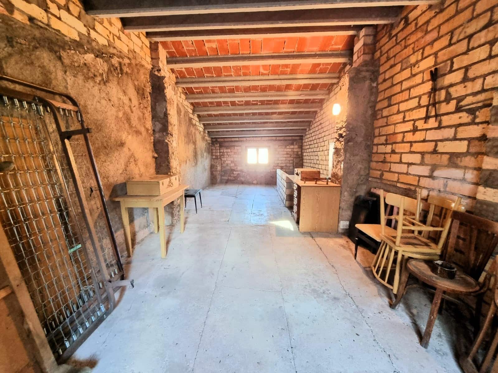 2 slaapkamer Huis te koop in Tarragona stad - € 28.000 (Ref: 9988342)