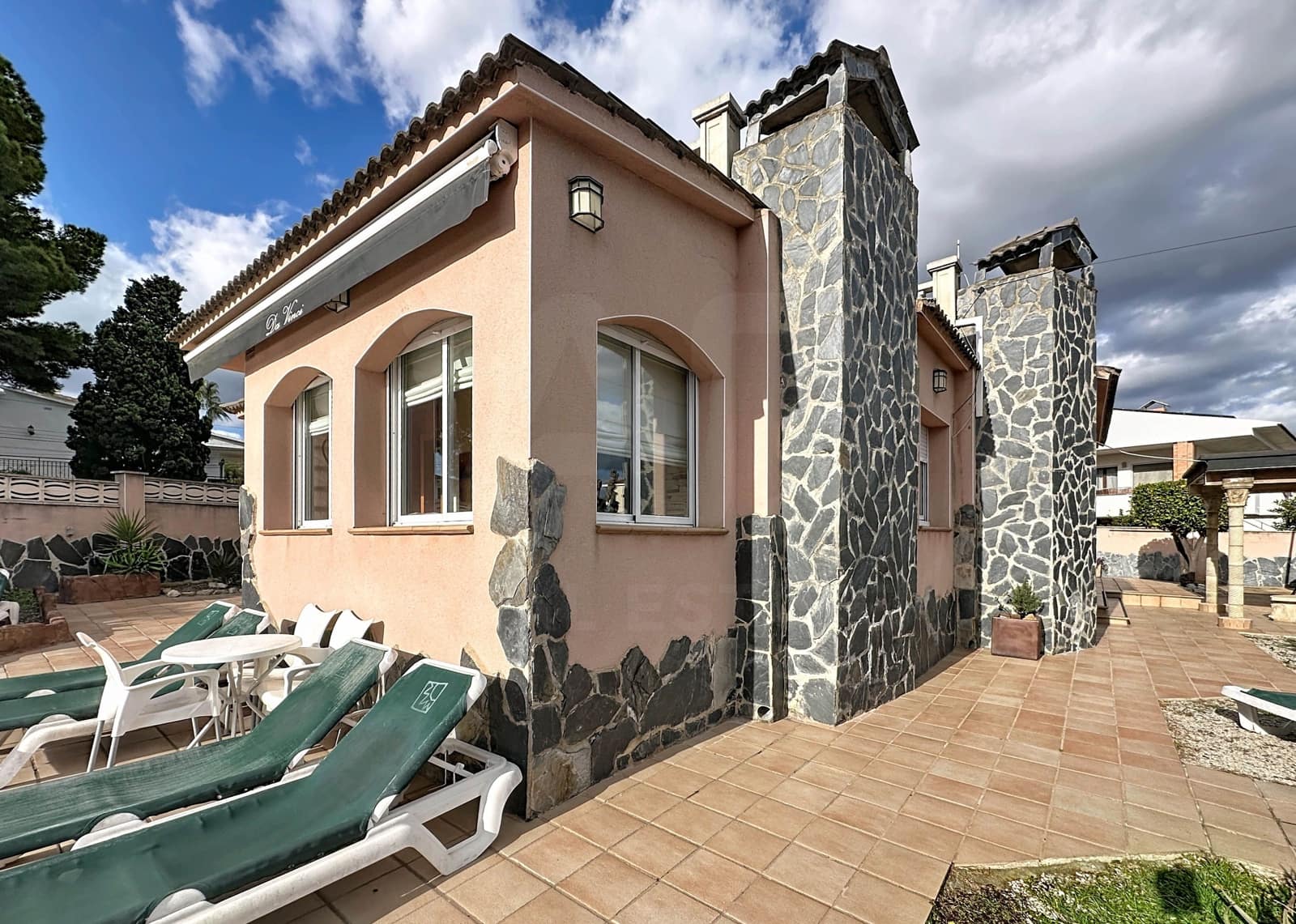 5 sypialnia Dom na sprzedaż w Miasto Tarragona z basenem garażem - 480 000 € (Ref: 9988346)