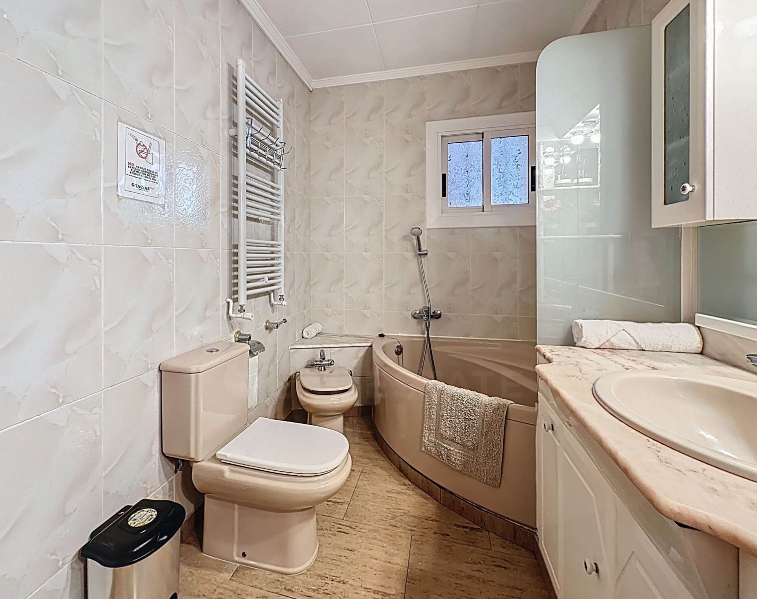 5 sypialnia Dom na sprzedaż w Miasto Tarragona z basenem garażem - 480 000 € (Ref: 9988346)