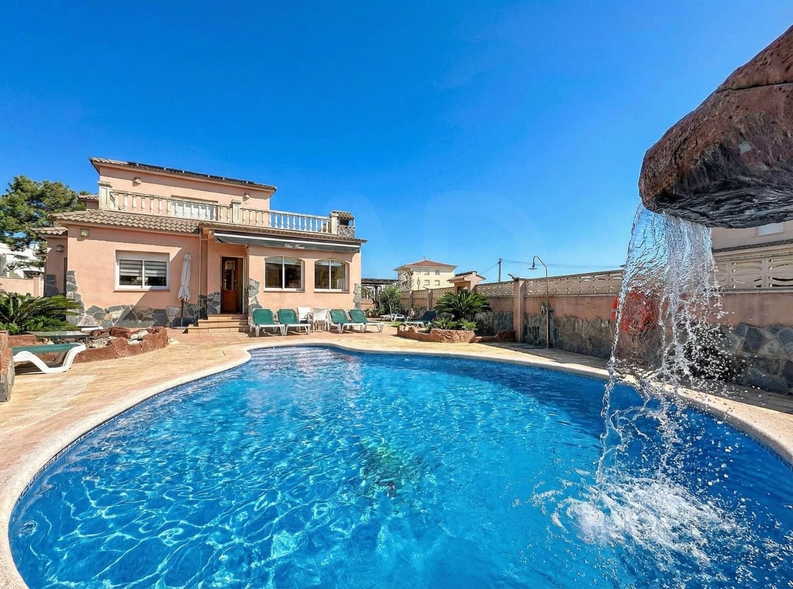 5 sypialnia Dom na sprzedaż w Miasto Tarragona z basenem garażem - 480 000 € (Ref: 9988346)