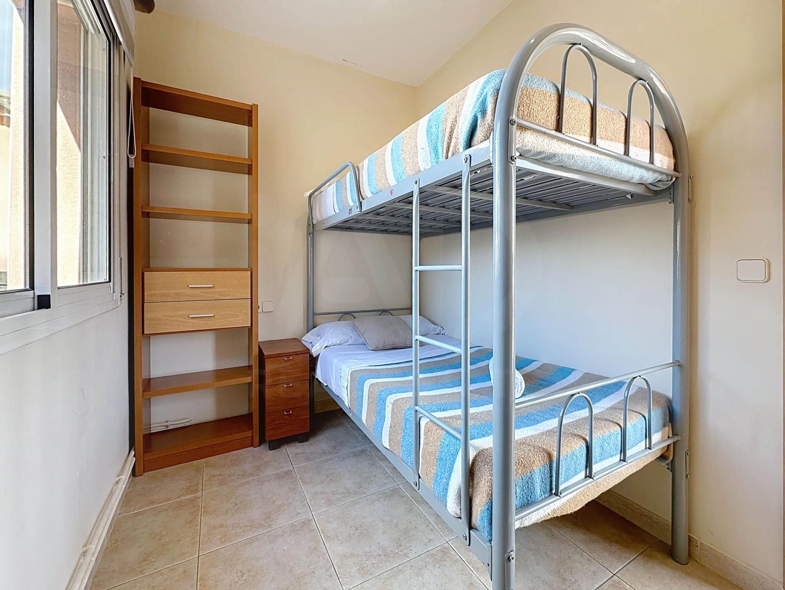 5 sypialnia Dom na sprzedaż w Miasto Tarragona z basenem garażem - 480 000 € (Ref: 9988346)