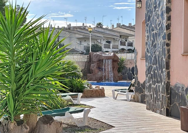 5 soverom Hus til salgs i Tarragona by med svømmebasseng garasje - € 480 000 (Ref: 9988346)