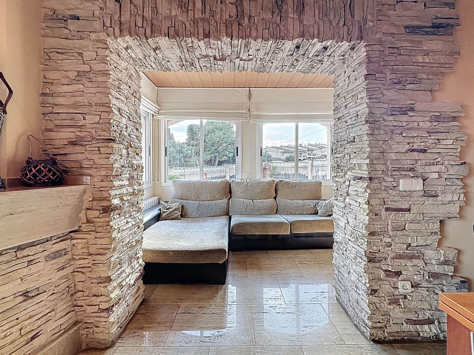 5 sypialnia Dom na sprzedaż w Miasto Tarragona z basenem garażem - 480 000 € (Ref: 9988346)
