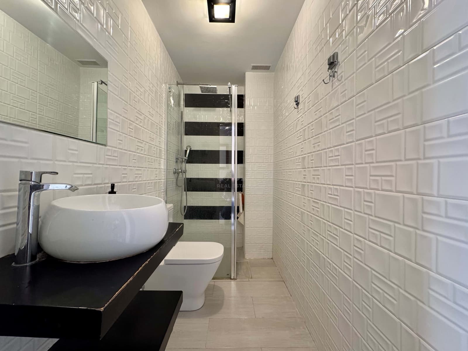 Adosado de 3 habitaciones en La Sierrezuela en venta con piscina garaje - 455.000 € (Ref: 9988351)