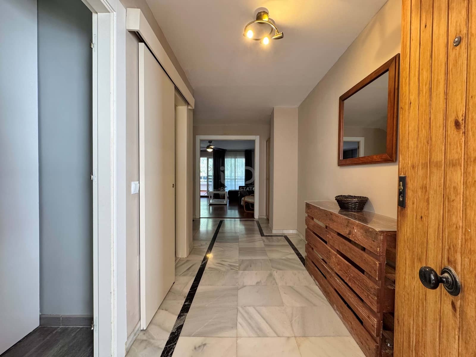 Adosado de 3 habitaciones en La Sierrezuela en venta con piscina garaje - 455.000 € (Ref: 9988351)
