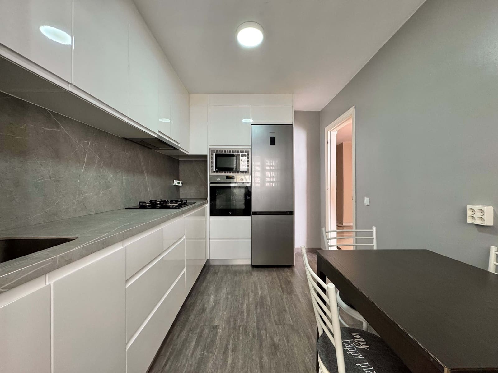 Adosado de 3 habitaciones en La Sierrezuela en venta con piscina garaje - 455.000 € (Ref: 9988351)