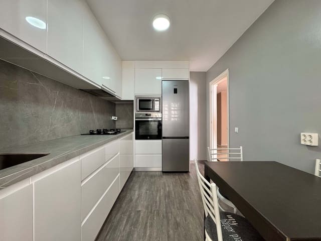 3 slaapkamer Rijtjeshuis te koop in La Sierrezuela, Mijas met zwembad garage - € 455.000 (Ref: 9988351)