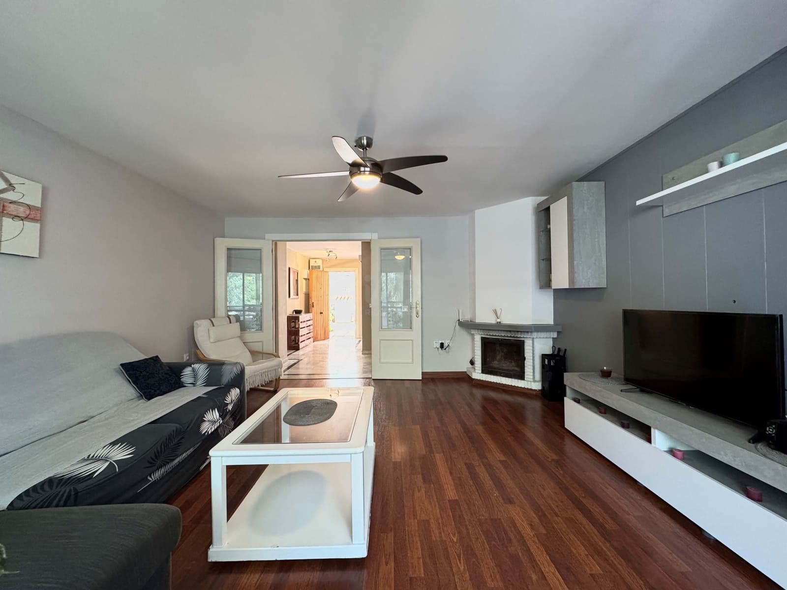 Adosado de 3 habitaciones en La Sierrezuela en venta con piscina garaje - 455.000 € (Ref: 9988351)
