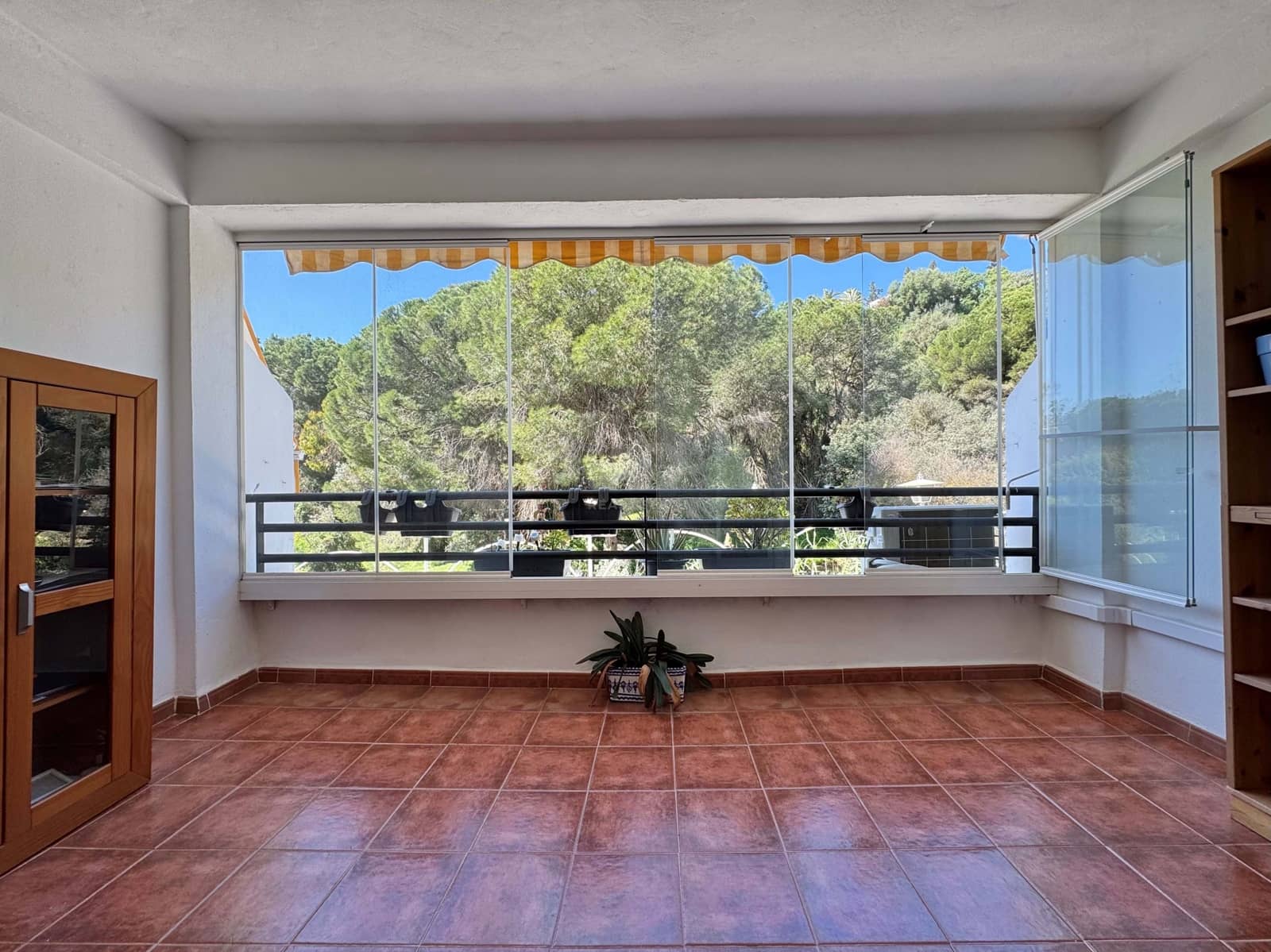 Adosado de 3 habitaciones en La Sierrezuela en venta con piscina garaje - 455.000 € (Ref: 9988351)