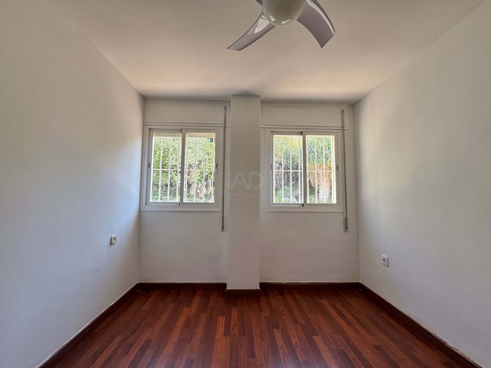 Adosado de 3 habitaciones en La Sierrezuela en venta con piscina garaje - 455.000 € (Ref: 9988351)
