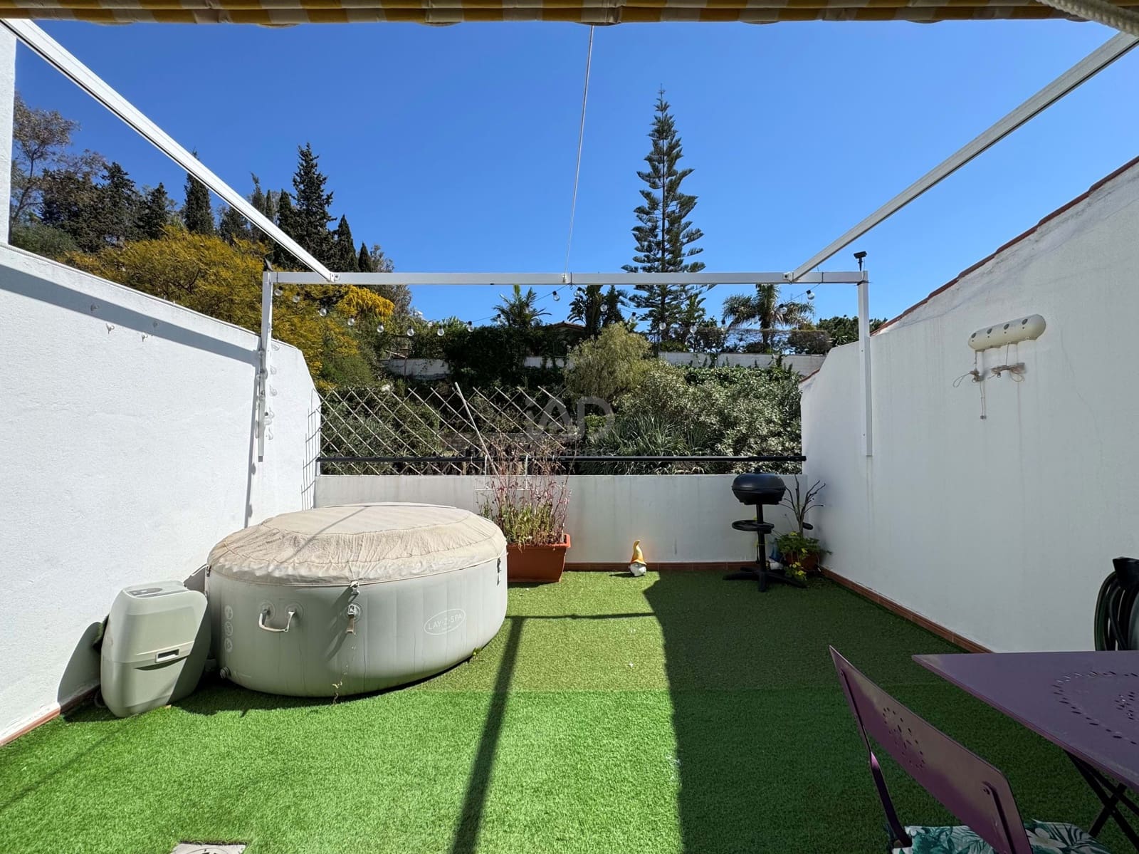 Adosado de 3 habitaciones en La Sierrezuela en venta con piscina garaje - 455.000 € (Ref: 9988351)