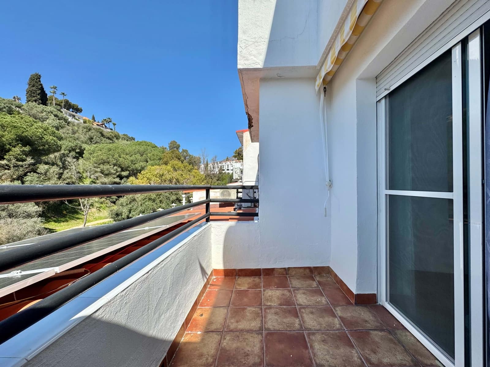 Adosado de 3 habitaciones en La Sierrezuela en venta con piscina garaje - 455.000 € (Ref: 9988351)