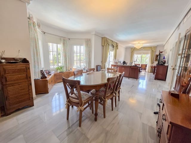 6 Zimmer Haus zu verkaufen in Monte Sancha, Málaga Stadt mit Pool Garage - 1.270.000 € (Ref: 9988352)