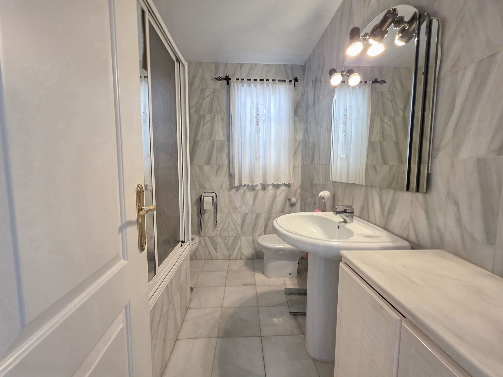 6 Zimmer Haus zu verkaufen in Malaga Stadt mit Pool Garage - 1.270.000 € (Ref: 9988352)