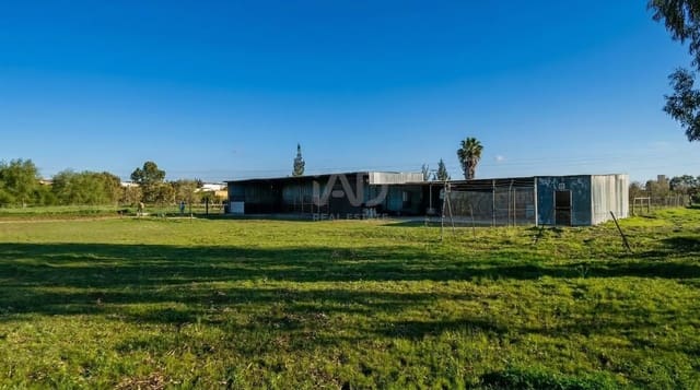 Grunde uden byggetilladelser til salg i Huelva by - € 85.000 (Ref: 9988354)