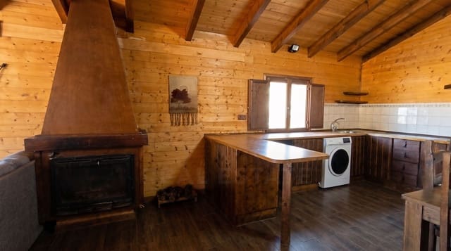 2 soverom Finca/Herregård til salgs i Huelva by med svømmebasseng garasje - € 185 000 (Ref: 9988355)