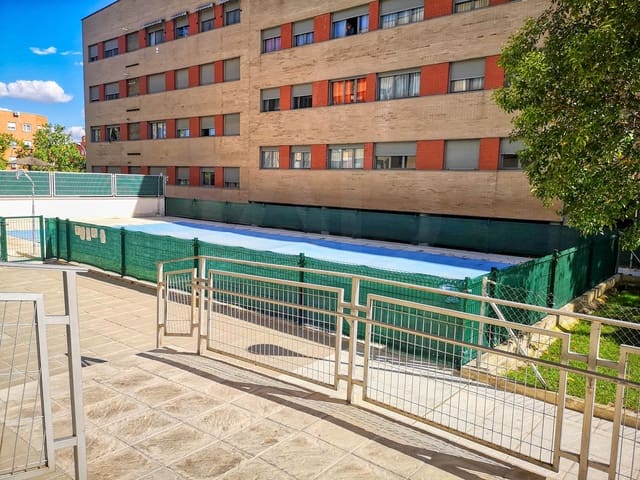 Garasje til salgs i Madrid by - € 15 800 (Ref: 9988357)