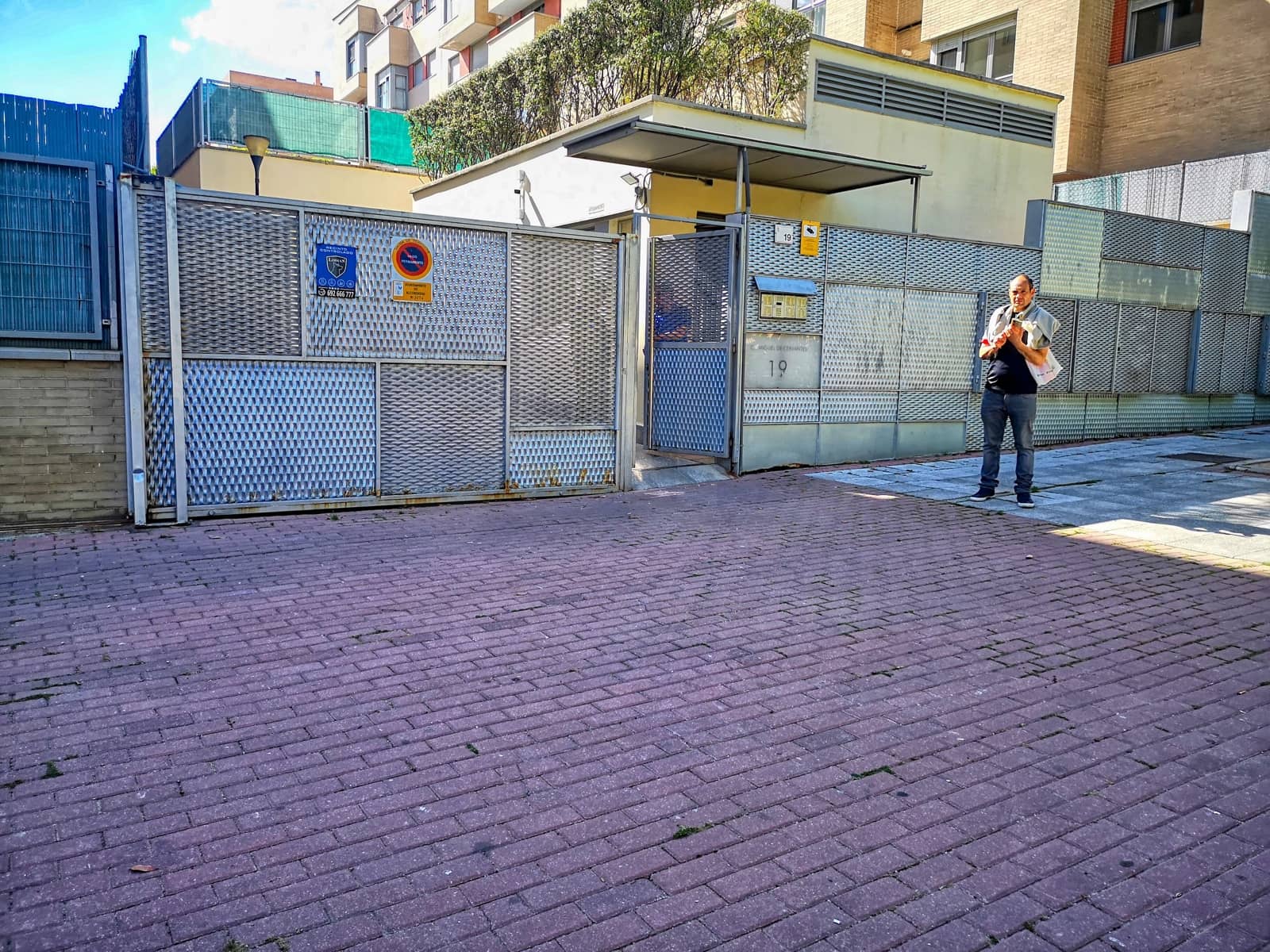 Garasje til salgs i Madrid by - € 15 800 (Ref: 9988357)