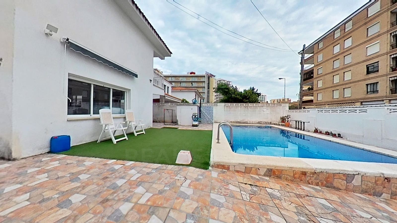 4 bedroom Villa for sale in Benicassim with pool garage - € 549,000 (Ref: 9988359)