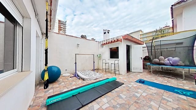 4 bedroom Villa for sale in Benicàssim with pool garage - € 549,000 (Ref: 9988359)