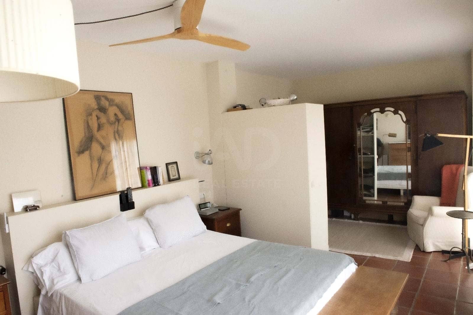 5 makuuhuone Omakotitalo myytävänä paikassa Barcelona kaupunki mukana uima-altaan 
autotalli - 620 000 € (Ref: 9988360)
