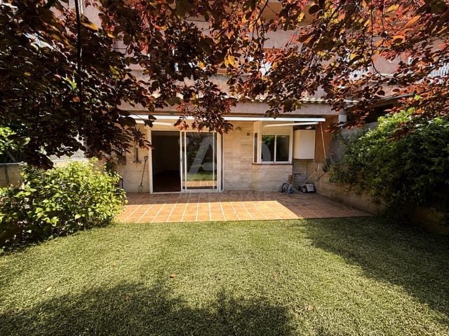 5 Zimmer Haus zu verkaufen in Sant Andreu de Llavaneres mit Pool Garage - 620.000 € (Ref: 9988360)