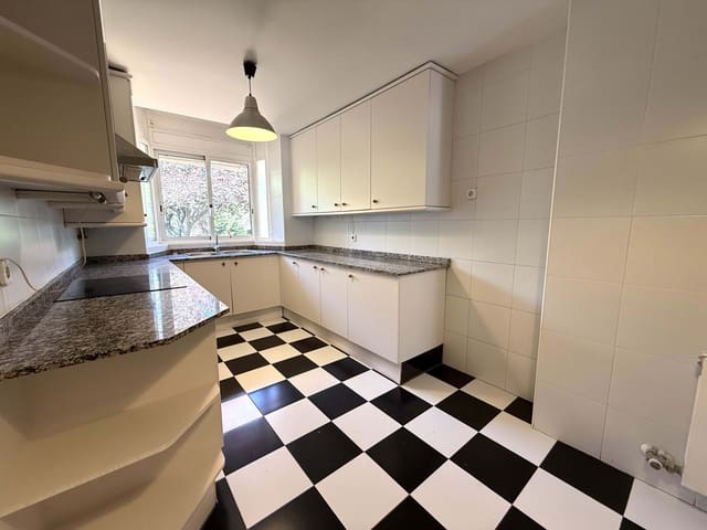 5 Zimmer Haus zu verkaufen in Sant Andreu de Llavaneres mit Pool Garage - 620.000 € (Ref: 9988360)