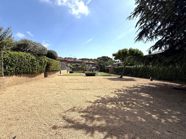 5 Zimmer Haus zu verkaufen in Sant Andreu de Llavaneres mit Pool Garage - 620.000 € (Ref: 9988360)