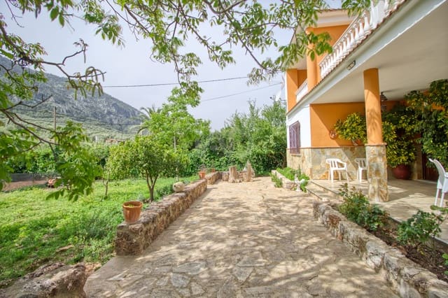5 slaapkamer Huis te koop in Córdoba stad met garage - € 275.000 (Ref: 9988362)