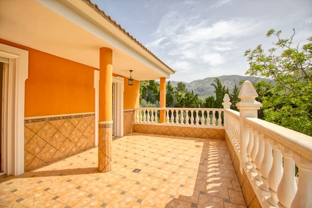 5 slaapkamer Huis te koop in Córdoba stad met garage - € 275.000 (Ref: 9988362)