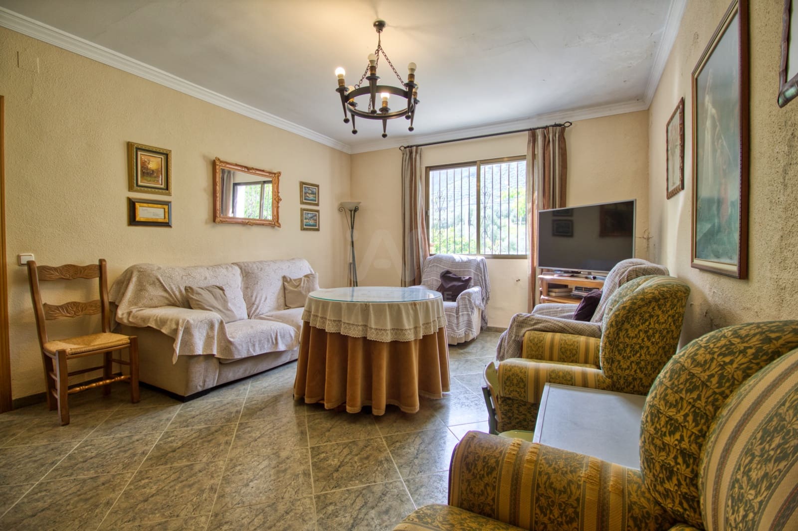 5 slaapkamer Huis te koop in Cordoba stad met garage - € 275.000 (Ref: 9988362)
