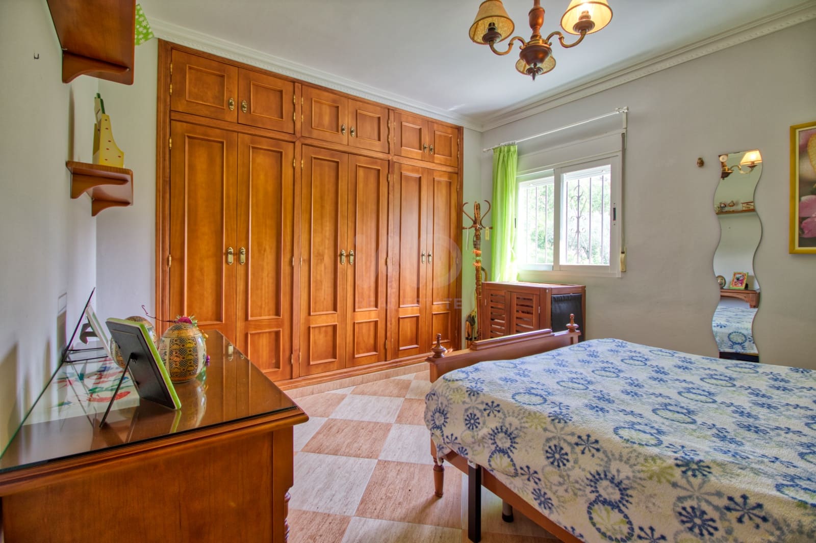 5 slaapkamer Huis te koop in Cordoba stad met garage - € 275.000 (Ref: 9988362)