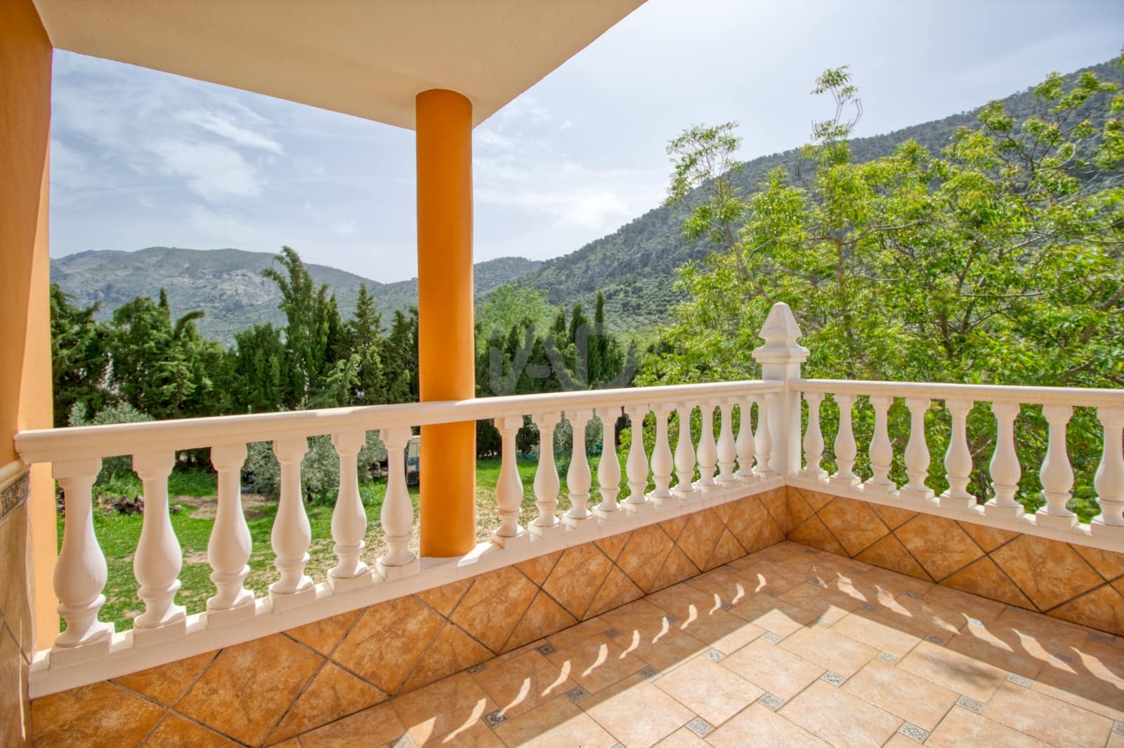 5 slaapkamer Huis te koop in Cordoba stad met garage - € 275.000 (Ref: 9988362)