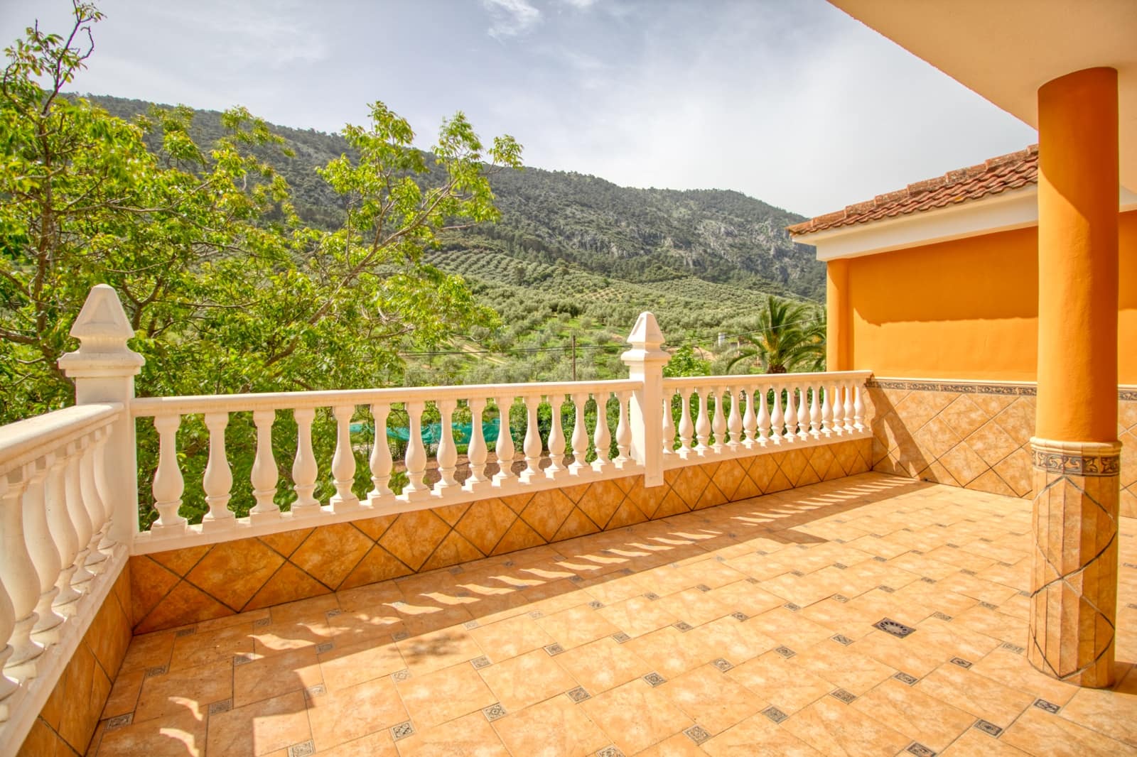 5 slaapkamer Huis te koop in Cordoba stad met garage - € 275.000 (Ref: 9988362)