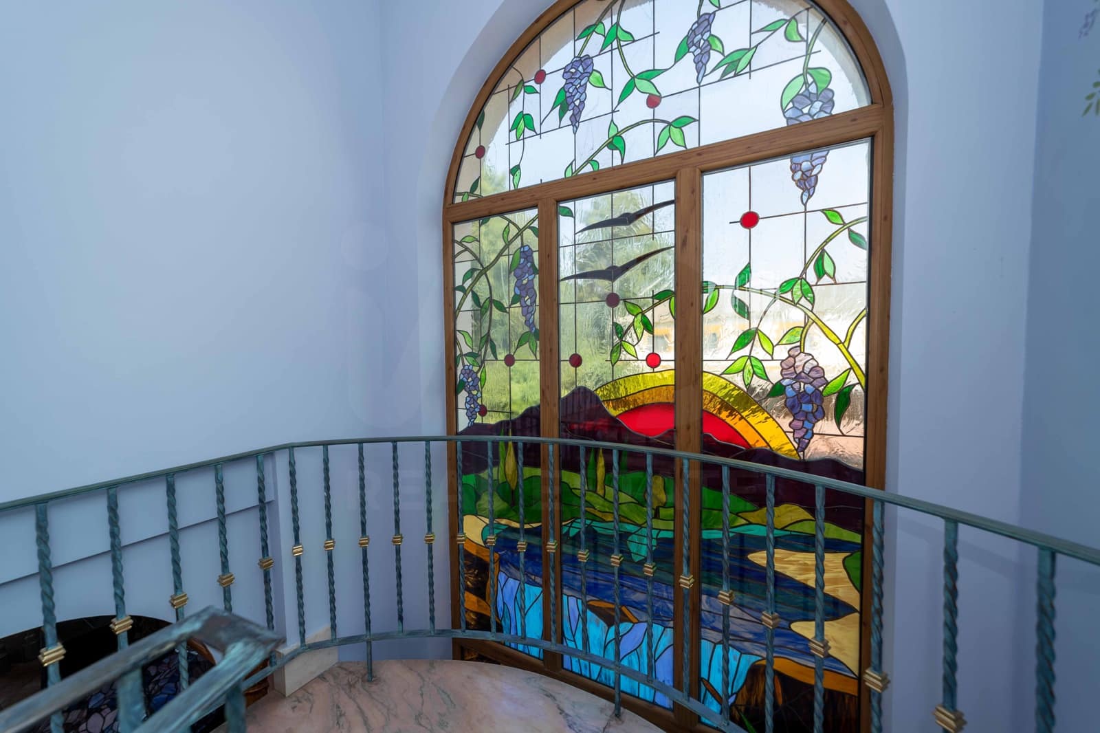 5 bedroom Villa for sale in Leon city - € 420,000 (Ref: 9988364)