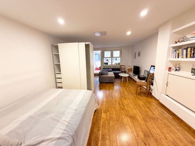 Estudio en El Clot, Barcelona ciudad en venta - 230.000 € (Ref: 9988365)