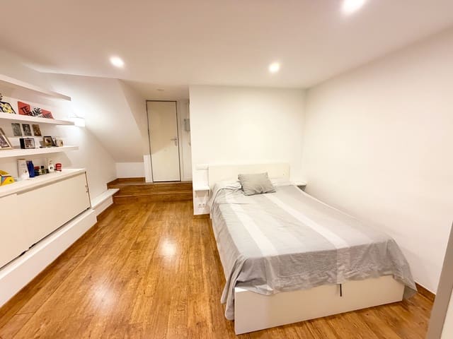 Estudio en El Clot, Barcelona ciudad en venta - 230.000 € (Ref: 9988365)