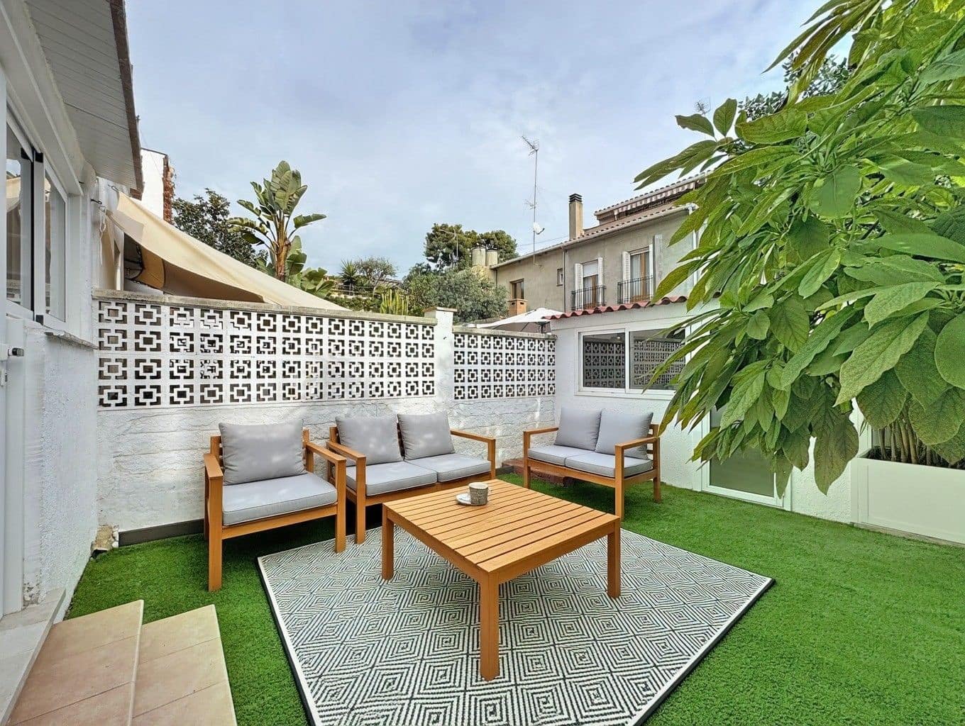 4 makuuhuone Omakotitalo myytävänä paikassa Barcelona kaupunki - 415 000 € (Ref: 9988366)
