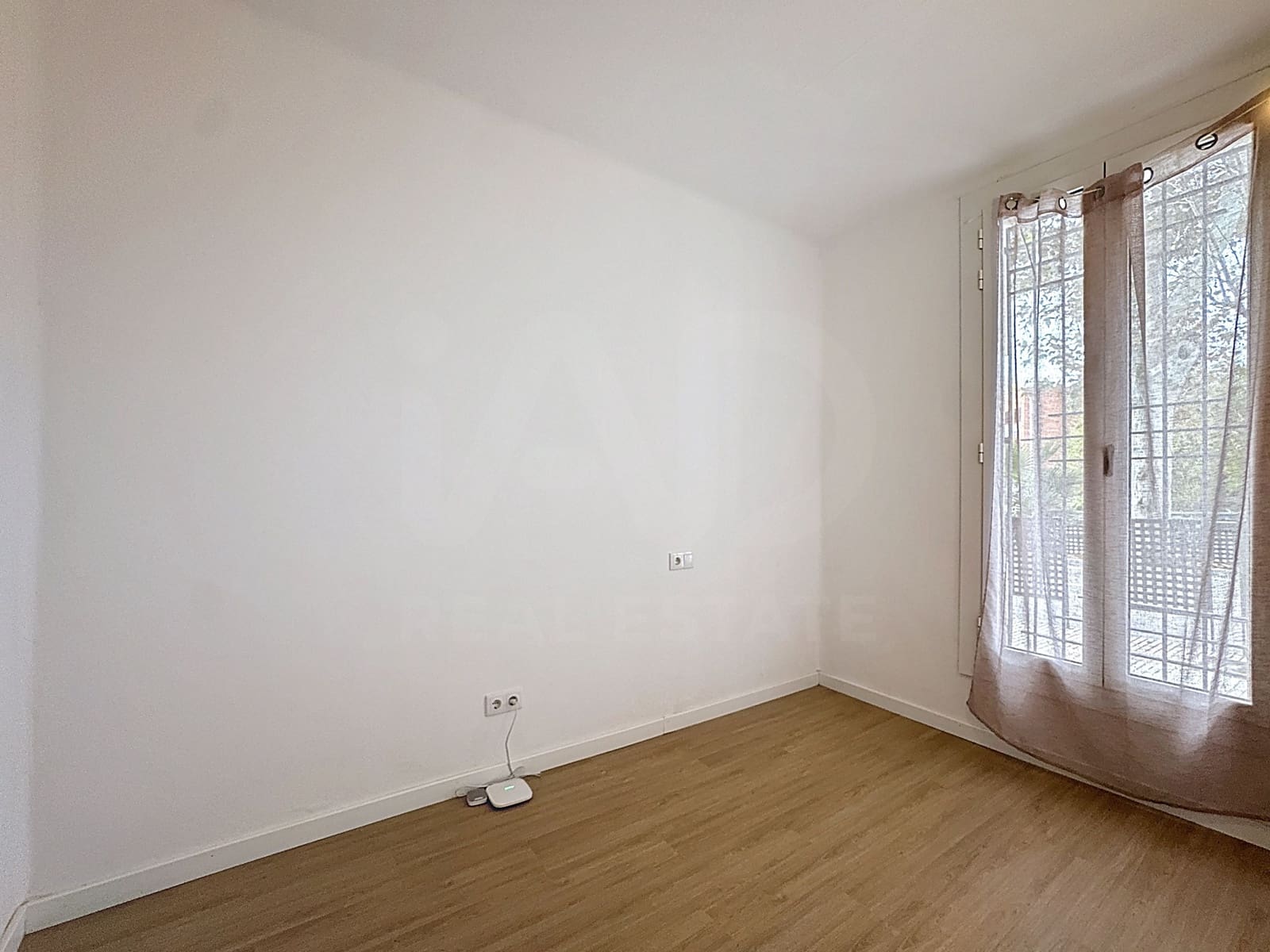 4 makuuhuone Omakotitalo myytävänä paikassa Barcelona kaupunki - 415 000 € (Ref: 9988366)