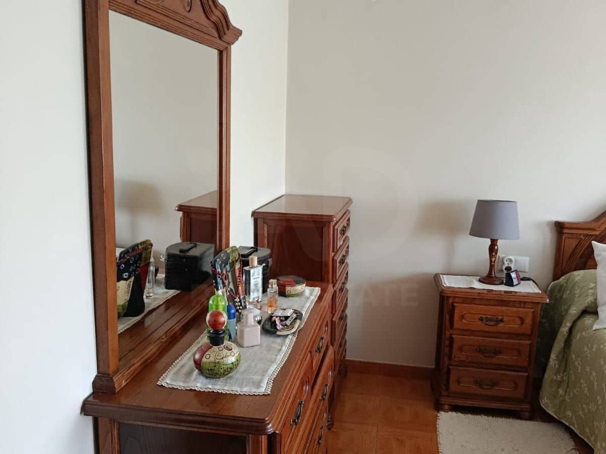 Casa de 7 habitaciones en Narón en venta con piscina garaje - 280.000 € (Ref: 9988368)