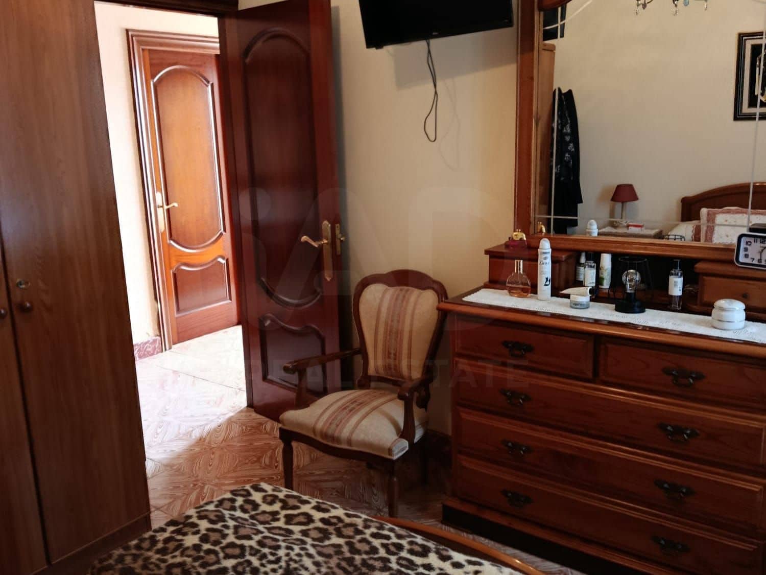 Casa de 7 habitaciones en Narón en venta con piscina garaje - 280.000 € (Ref: 9988368)