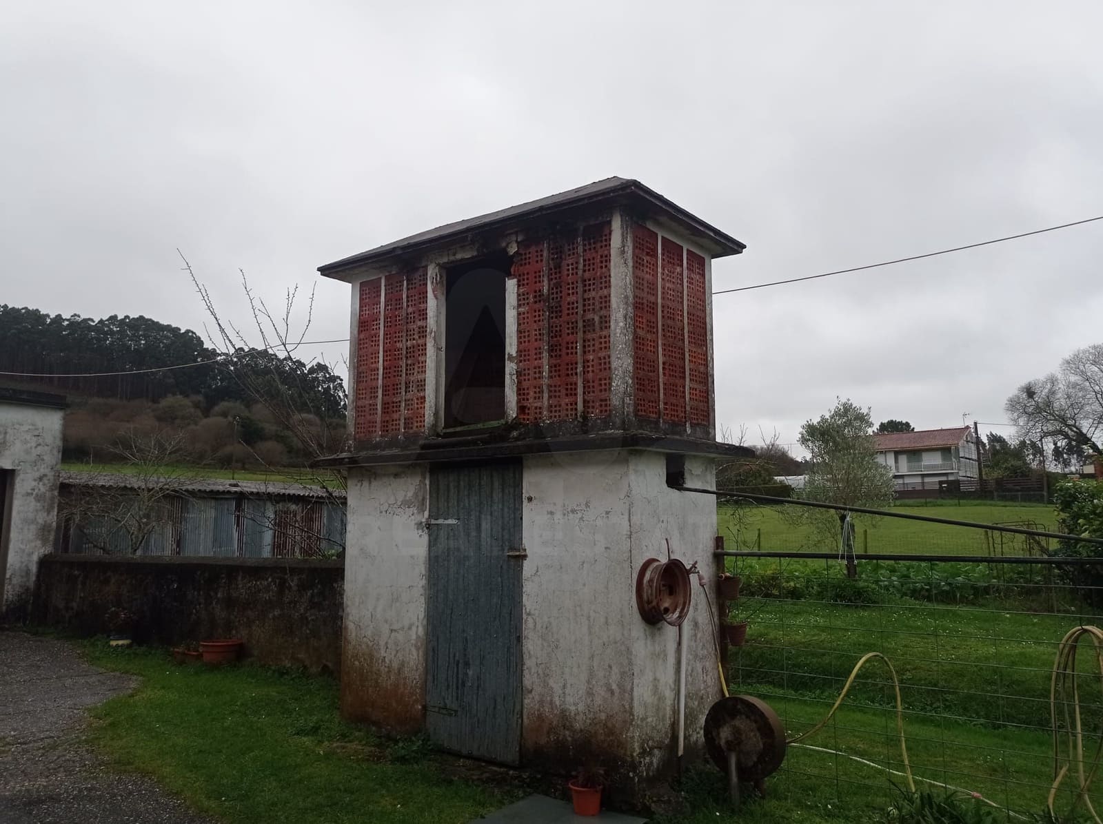 Casa de 7 habitaciones en Narón en venta con piscina garaje - 280.000 € (Ref: 9988368)